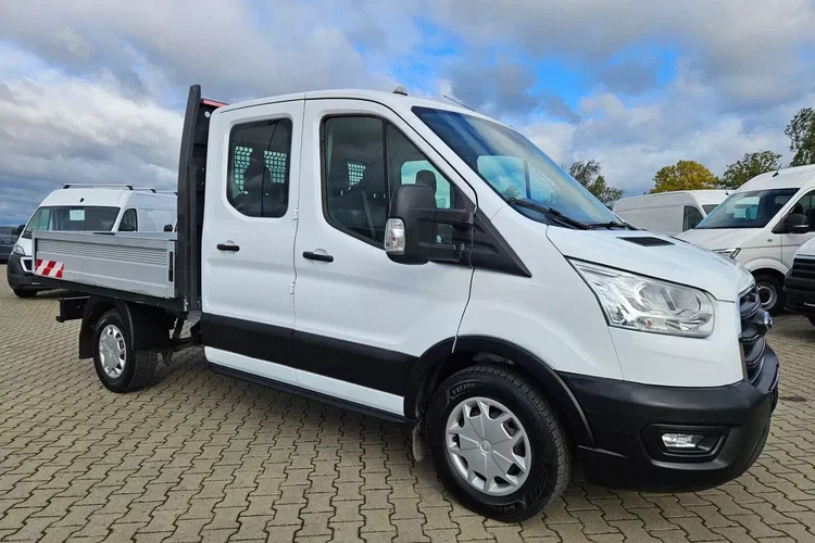 Ford transit DoKa 7 osób 79999zł NETTO 2.0TdCi/131KM zdjęcie 3