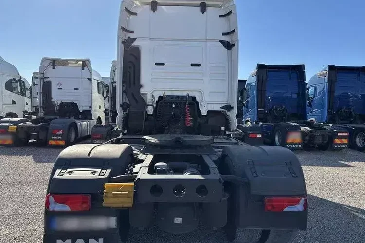 MAN TGX 18.510 E6 4x2 / Kab. sypialna / 2023 / 4 szt. zdjęcie 3