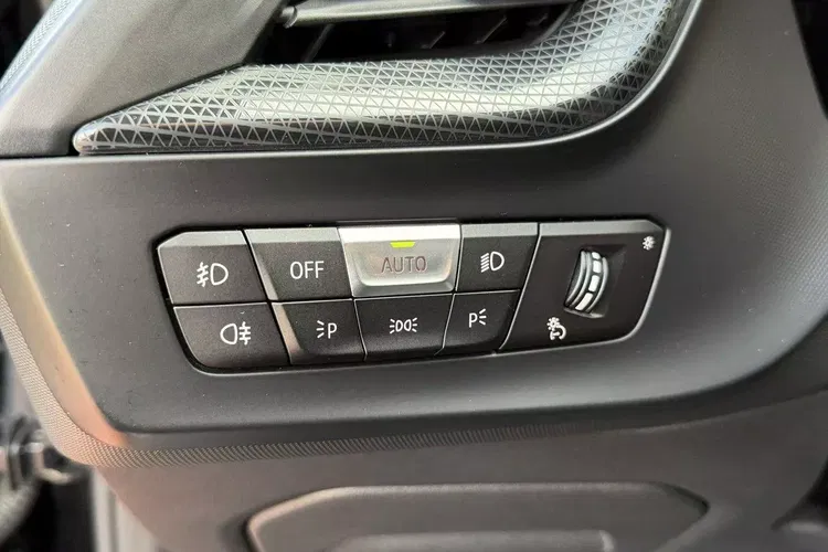 BMW seria-2 zdjęcie 21