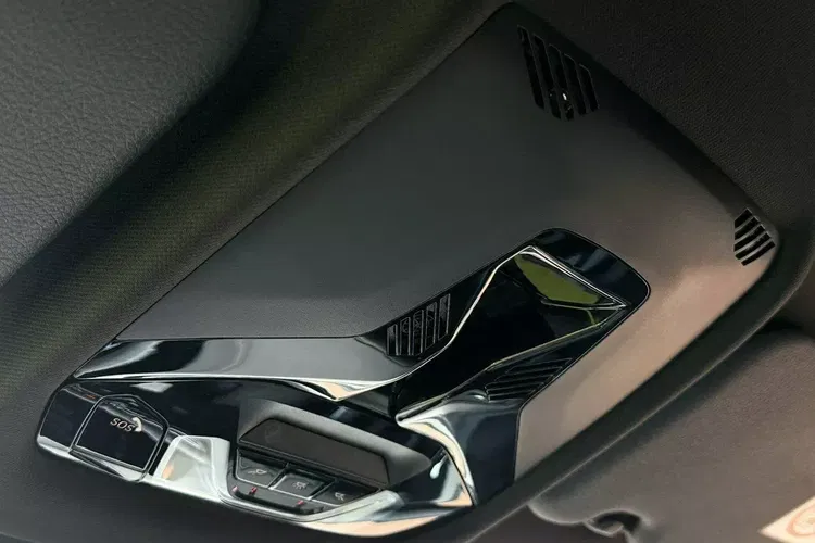 BMW seria-2 zdjęcie 37