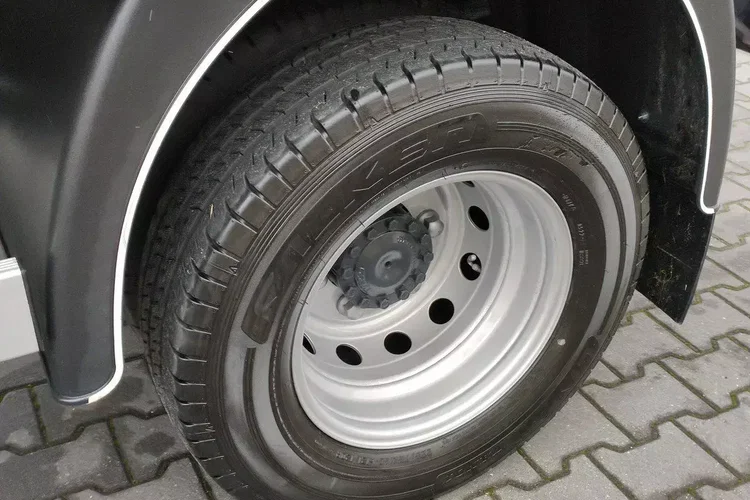 Iveco Daily 70C18 V H zdjęcie 10