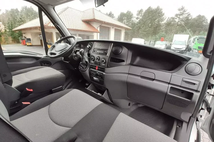 Iveco Daily 70C18 V H zdjęcie 30