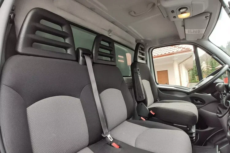 Iveco Daily 70C18 V H zdjęcie 31