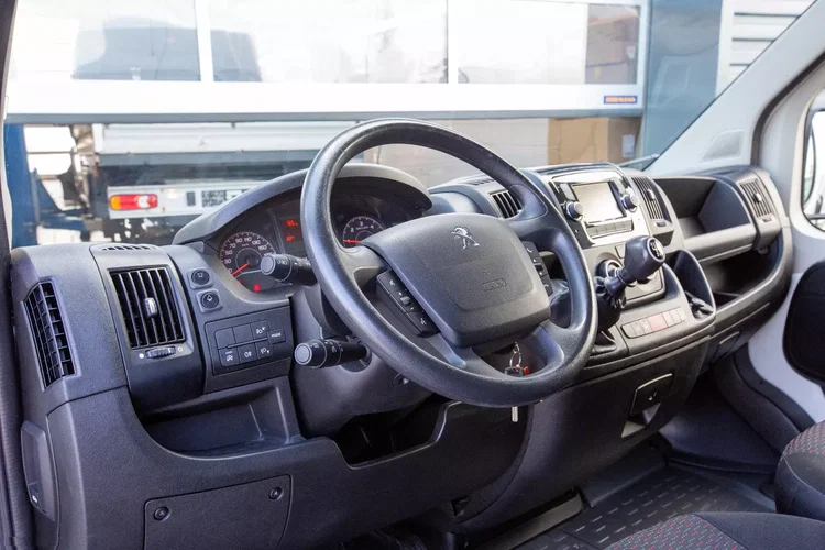 Peugeot Boxer L2H2 ŚREDNI 2.2 BlueHDI zdjęcie 21