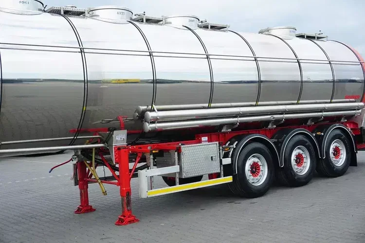 SOMMER CYSTERNA SPOZYWCZA / 28 374 LITRÓW / 4 KOMOROWA / WEBASTO / POMPA zdjęcie 13