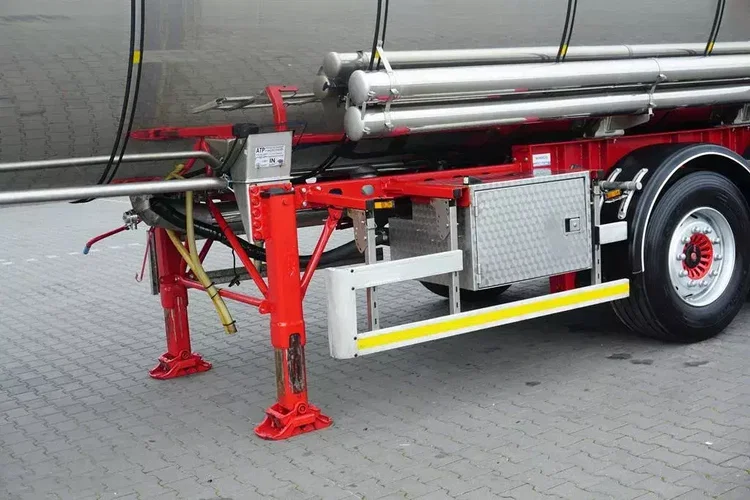 SOMMER CYSTERNA SPOZYWCZA / 28 374 LITRÓW / 4 KOMOROWA / WEBASTO / POMPA zdjęcie 16