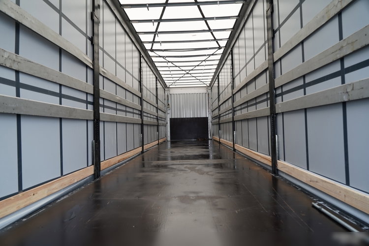 KAESSBOHRER FIRANKA / MEGA /  LOW DECK /  DACH PODNOSZONY / 2021 R  zdjęcie 15