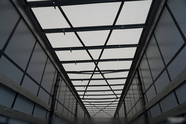 KAESSBOHRER FIRANKA / MEGA /  LOW DECK /  DACH PODNOSZONY / 2021 R  zdjęcie 18