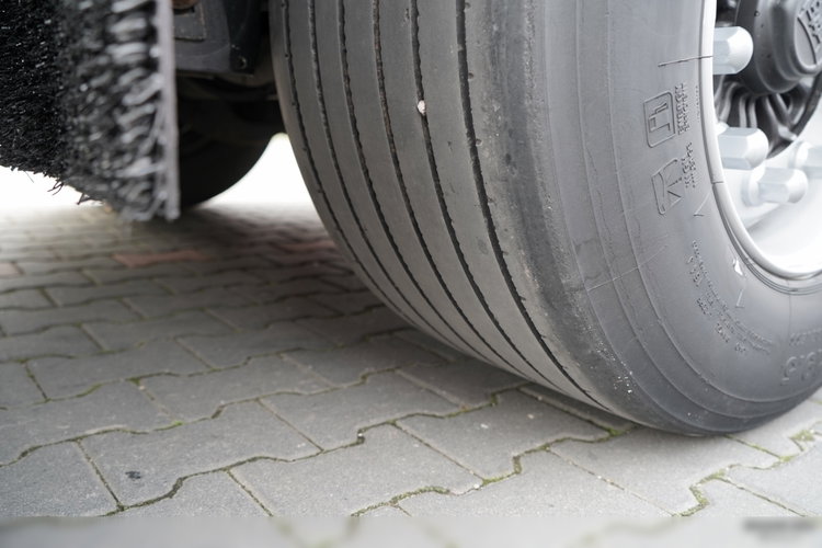 KAESSBOHRER FIRANKA / MEGA /  LOW DECK /  DACH PODNOSZONY / 2021 R  zdjęcie 22