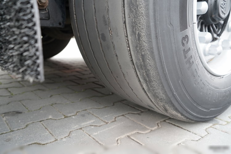 KAESSBOHRER FIRANKA / MEGA /  LOW DECK /  DACH PODNOSZONY / 2021 R  zdjęcie 23