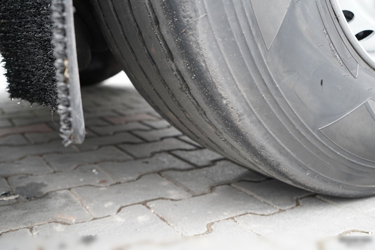 Schmitz -CARGOBULL / FIRANKA / STANDARD / 2 OSIE PODNOSZONE zdjęcie 23