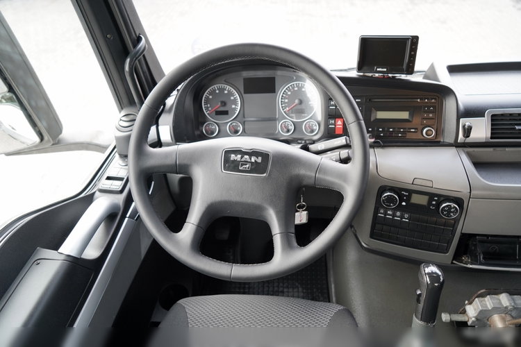 MAN TGS 32.400 / 8x4 / BETONOMIESZARKA SCHWING STETTER  / GRUSZKA 9M3 / KAMERA COFANIA  zdjęcie 37