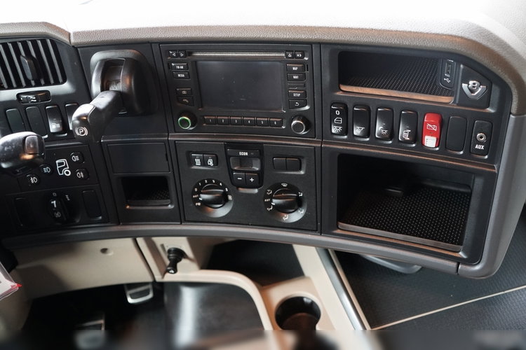 Scania R 520 / V8 / HYDRAULIKA / RETARDER / CAŁA NA PODUSZKACH / NAVI  zdjęcie 29