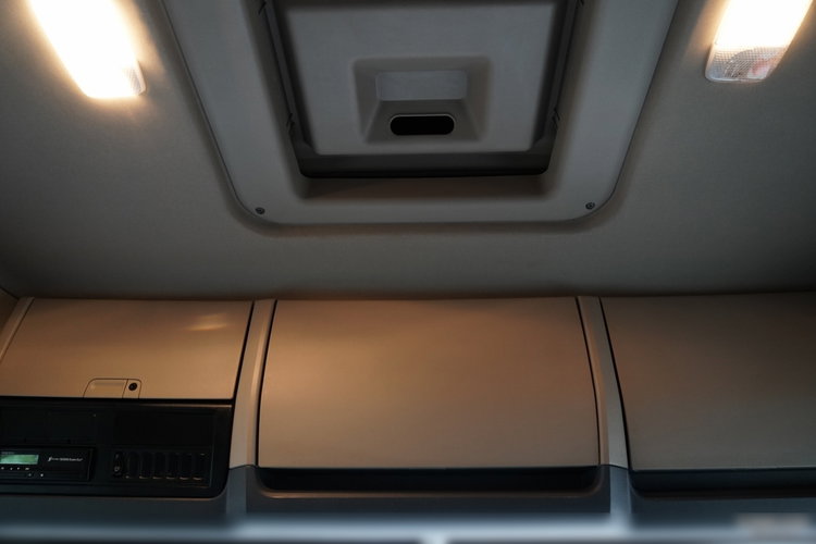 Scania R 520 / V8 / HYDRAULIKA / RETARDER / CAŁA NA PODUSZKACH / NAVI  zdjęcie 33