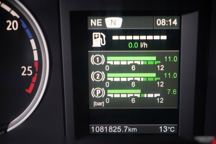 Scania R 520 / V8 / HYDRAULIKA / RETARDER / CAŁA NA PODUSZKACH / NAVI  zdjęcie 37