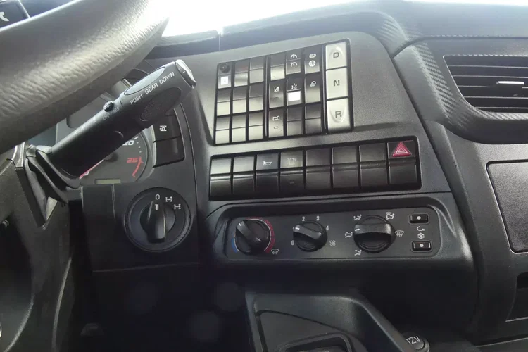 Iveco TRAKKER / X-WAY 420 / 6x4 / KH-KIPPER 3 STR / HYDROBURTA / WYWROTKA / zdjęcie 34