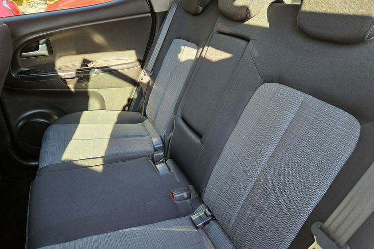 Kia Venga 1 właściciel /Automat / Klimatyzacja / Podgrzewane fotele / Serwis ASO zdjęcie 15