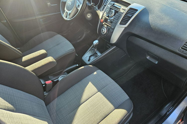 Kia Venga 1 właściciel /Automat / Klimatyzacja / Podgrzewane fotele / Serwis ASO zdjęcie 19