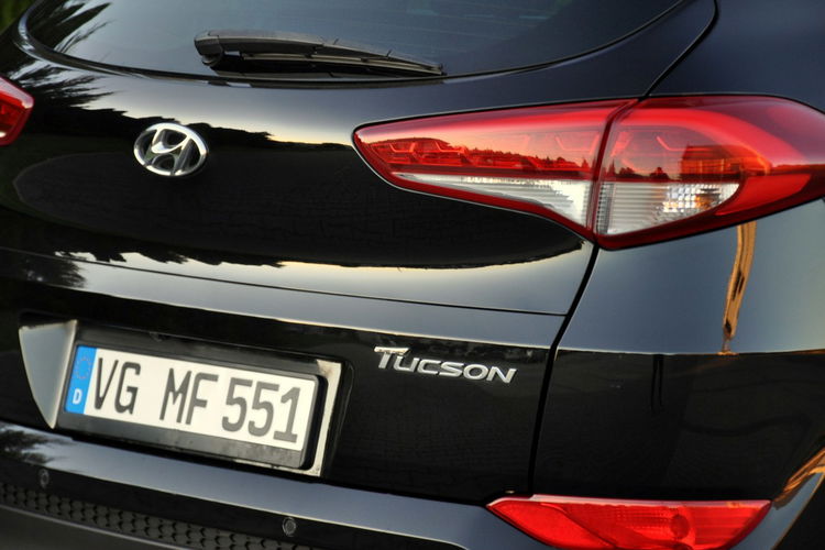 Hyundai Tucson 1.7CRDi(141KM) Led Navi Kamera Automat Welur Grzane Fotele Alu17"ASO zdjęcie 16