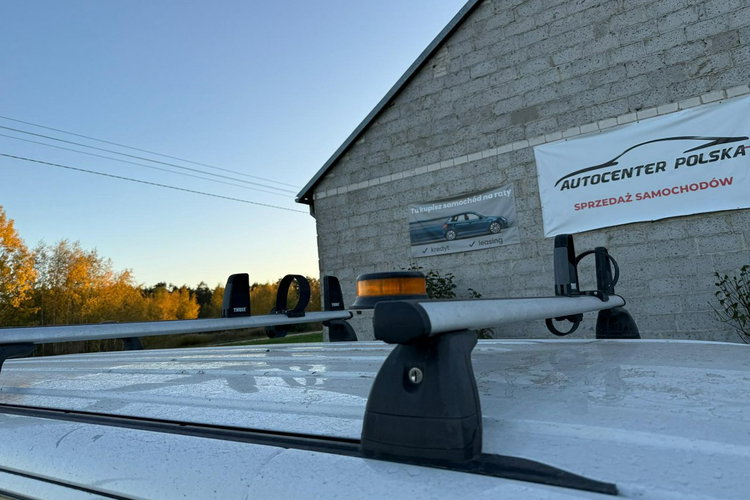 Volkswagen Transporter T5 FL 2.0 MPI 115KM benzyna 3 osobowy 73 407 przebiegu zdjęcie 27