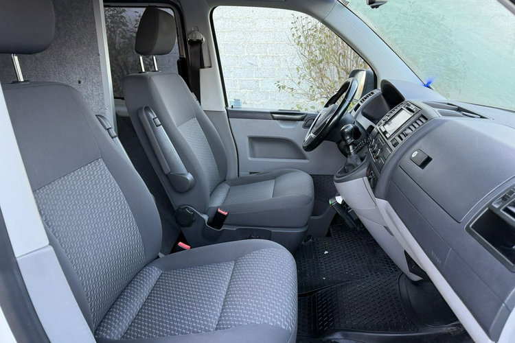 Volkswagen Transporter T5 FL 2.0 MPI 115KM benzyna 3 osobowy 73 407 przebiegu zdjęcie 8