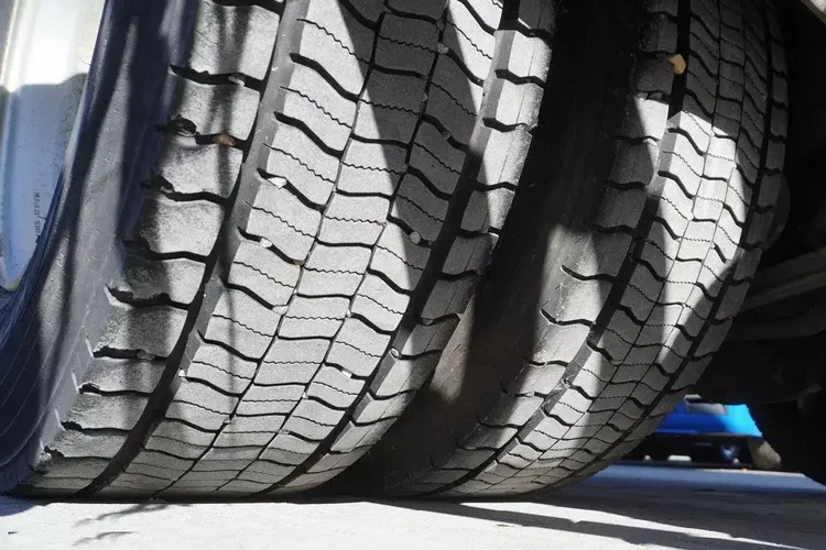 Iveco Eurocargo 160E21 / Tylko 11 tys. km / Kontener 18 EPAL zdjęcie 11