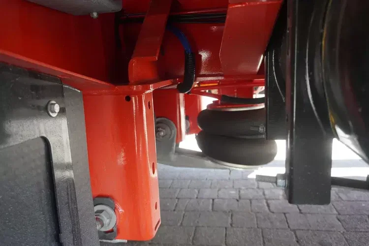 MAN TGX 28.510 6×2 / FABRYCZNIE NOWA NACZEPA niskopodwoziowa Kässbohrer LB3E / 2025 / DMC 65 T zdjęcie 19