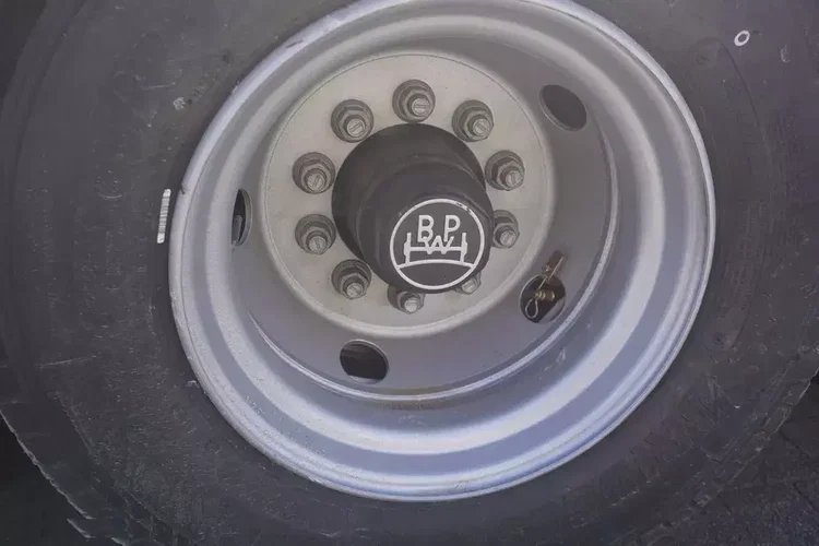 MAN TGX 28.510 6×2 / FABRYCZNIE NOWA NACZEPA niskopodwoziowa Kässbohrer LB3E / 2025 / DMC 65 T zdjęcie 17