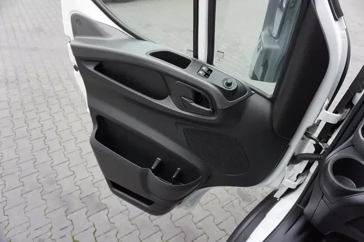 Iveco DAILY / 70C18 / E 6 / BURTO FIRANKA/ 15 PALET / ŁAD. 3504 KG zdjęcie 37