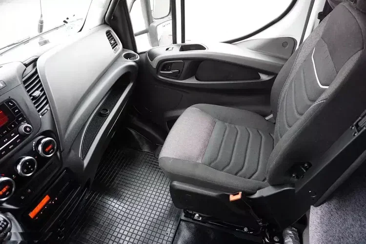 Iveco DAILY / 70C18 / E 6 / BURTO FIRANKA/ 15 PALET / ŁAD. 3504 KG zdjęcie 38