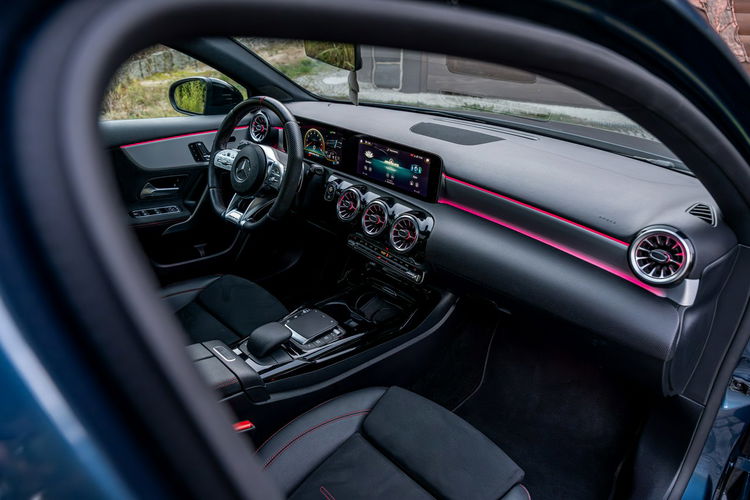 Mercedes A 35 AMG 4-Matic 7G-DCT 306KM / Bezwypadkowy / NISKI PRZEBIEG / Import Francja zdjęcie 41