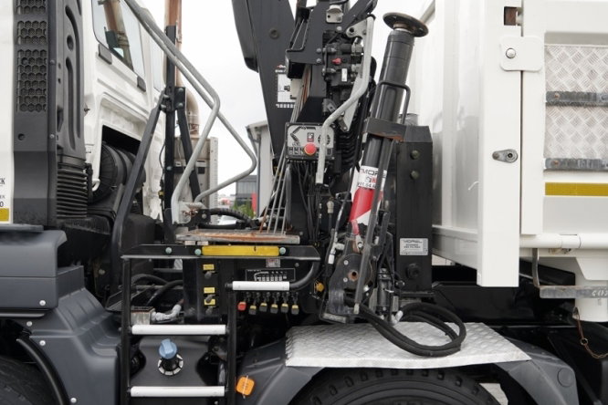 MAN TGS 35.420 / 8x4 / WYWROTKA 2 STRONNA / HYDROBURTA / BORDMATIC  + HDS HIAB 148 B-3 / Wysów 10 m / / CHWYTAK / EURO 6 zdjęcie 33