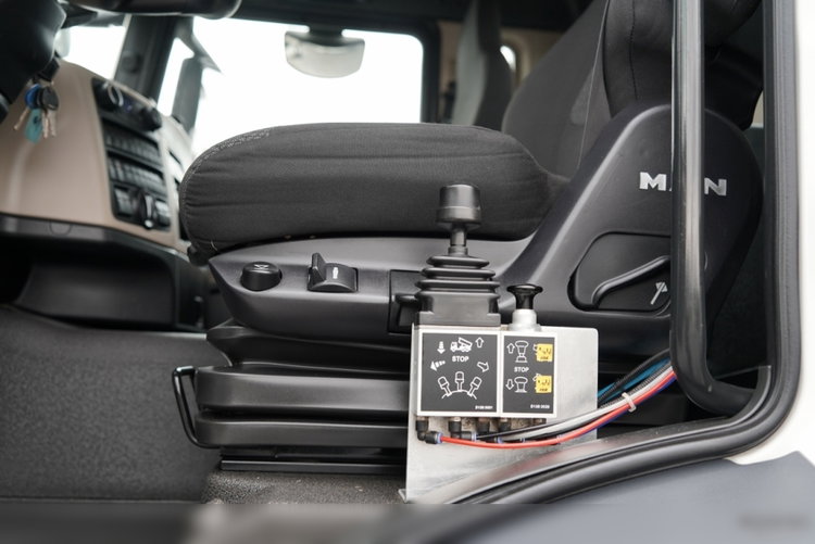 MAN TGS 35.420 / 8x4 / WYWROTKA 2 STRONNA / HYDROBURTA / BORDMATIC  + HDS HIAB 148 B-3 / Wysów 10 m / / CHWYTAK / EURO 6 zdjęcie 43