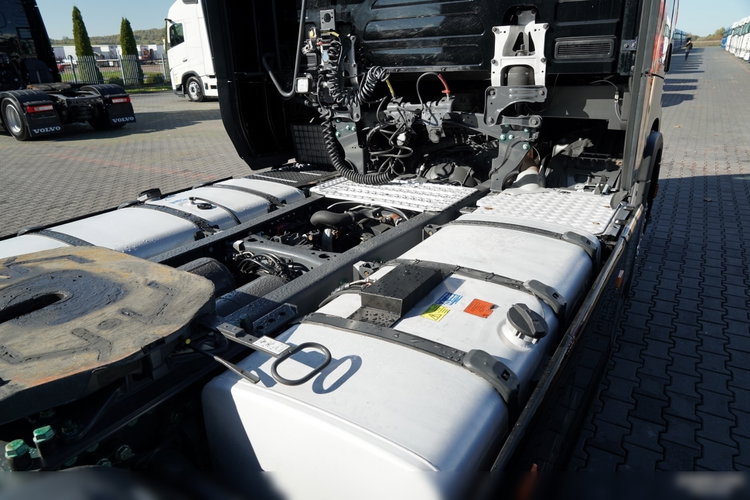 Scania S 500 / RETARDER / KLIMA POSTOJOWA / CAŁA NA PODUSZKACH / OPONY 100% zdjęcie 16