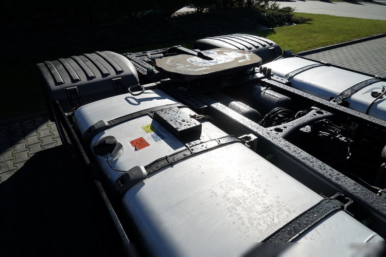 Scania S 500 / RETARDER / KLIMA POSTOJOWA / CAŁA NA PODUSZKACH / OPONY 100% zdjęcie 17