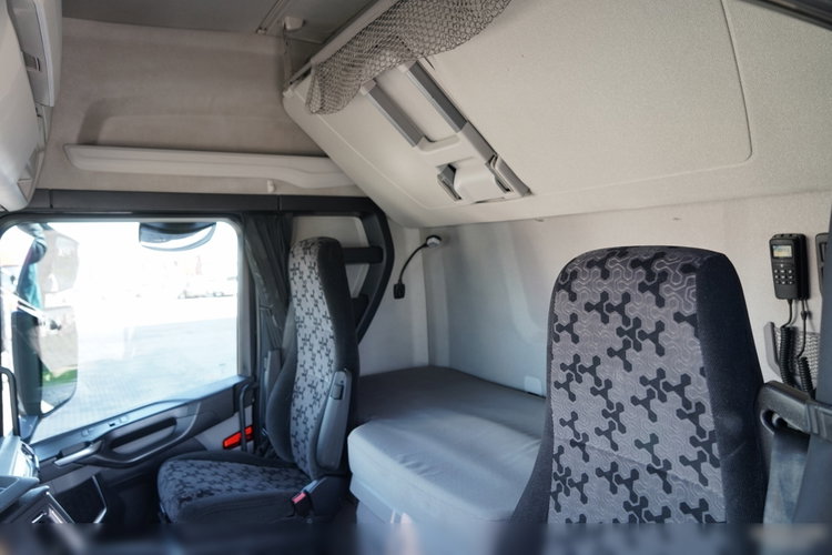 Scania S 500 / RETARDER / KLIMA POSTOJOWA / CAŁA NA PODUSZKACH / OPONY 100% zdjęcie 25