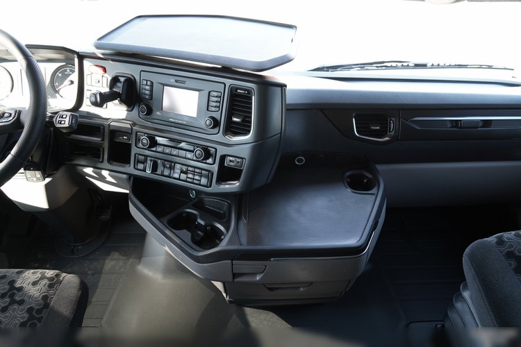 Scania S 500 / RETARDER / KLIMA POSTOJOWA / CAŁA NA PODUSZKACH / OPONY 100% zdjęcie 30