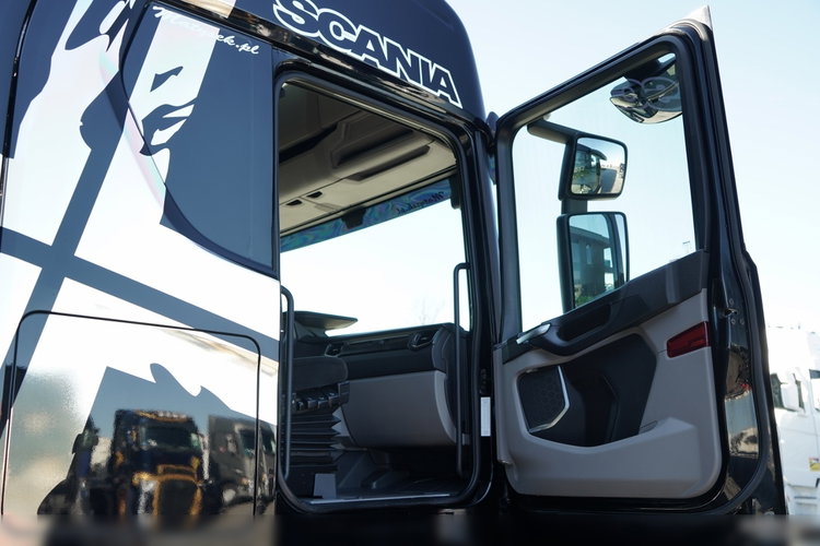 Scania S 500 / RETARDER / KLIMA POSTOJOWA / CAŁA NA PODUSZKACH / OPONY 100% zdjęcie 35