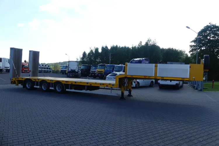 BODEX NISKOPODWOZIOWA / LAWETA / PRZEBIEG 18 TYS KM / zdjęcie 11