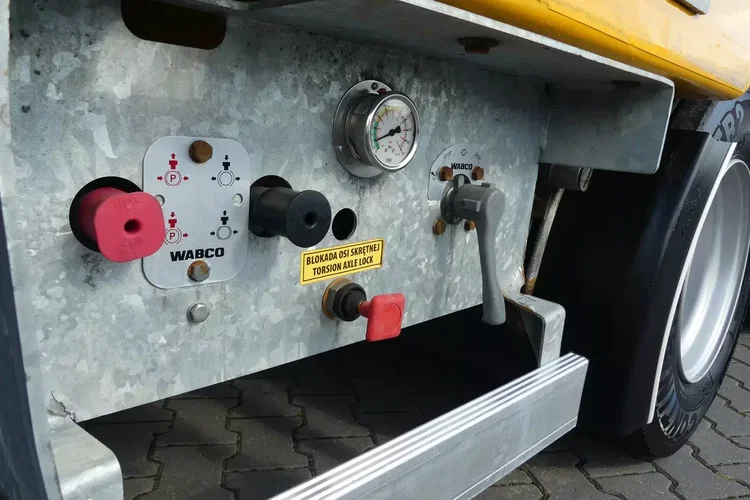 BODEX NISKOPODWOZIOWA / LAWETA / PRZEBIEG 18 TYS KM / zdjęcie 19