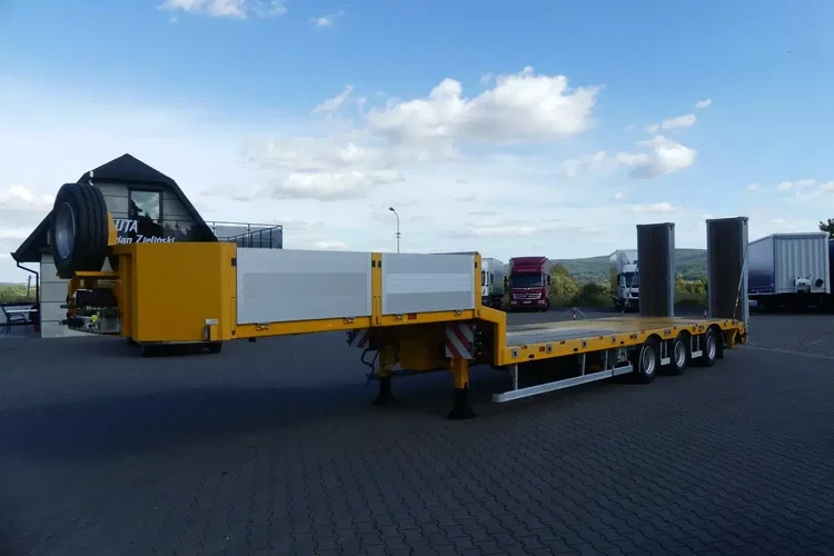 BODEX NISKOPODWOZIOWA / LAWETA / PRZEBIEG 18 TYS KM / zdjęcie 4