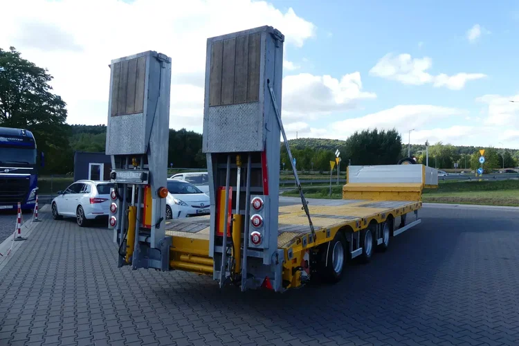 BODEX NISKOPODWOZIOWA / LAWETA / PRZEBIEG 18 TYS KM / zdjęcie 8