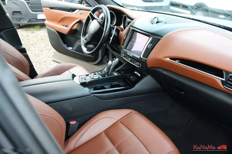 Maserati levante zdjęcie 25