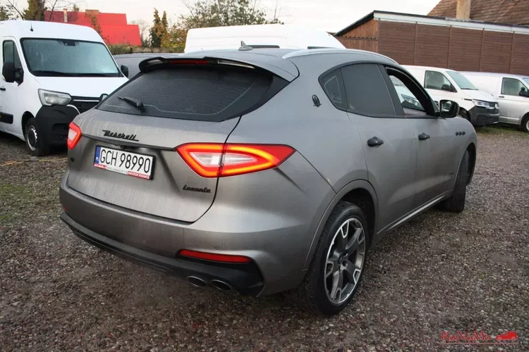 Maserati levante zdjęcie 9