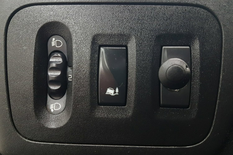 Renault Master KONTENER 8EP 4.21x2.23x2.22 KLIMA MANUAL KRAJOWY 6-BIEGÓW zdjęcie 31