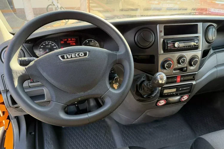 Iveco Daily 70C18 V H zdjęcie 12