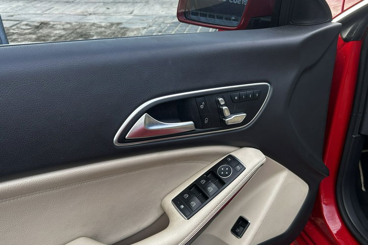 Mercedes CLA 250 Pakiet AMG Navi Automat - Raty Gwarancja Zamiana zdjęcie 10