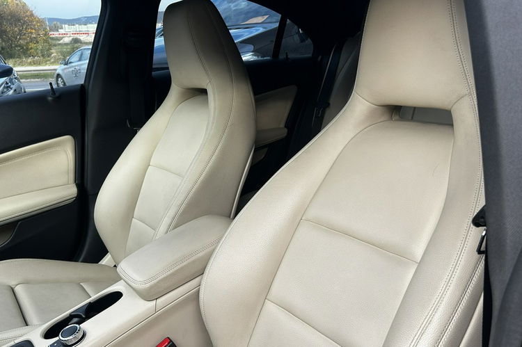 Mercedes CLA 250 Pakiet AMG Navi Automat - Raty Gwarancja Zamiana zdjęcie 19