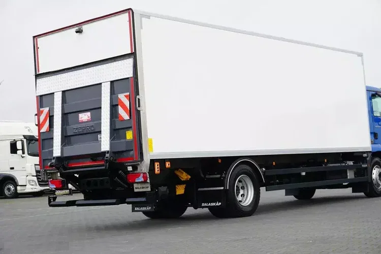 MAN TGM / 18.250 / EURO 6 / IZOTERMA + WINDA / 19 PALET / OTWIERANY BOK zdjęcie 31