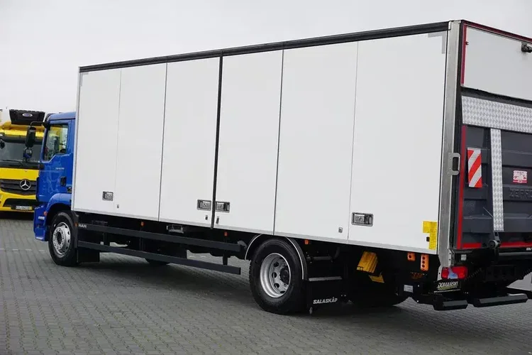 MAN TGM / 18.250 / EURO 6 / IZOTERMA + WINDA / 19 PALET / OTWIERANY BOK zdjęcie 34